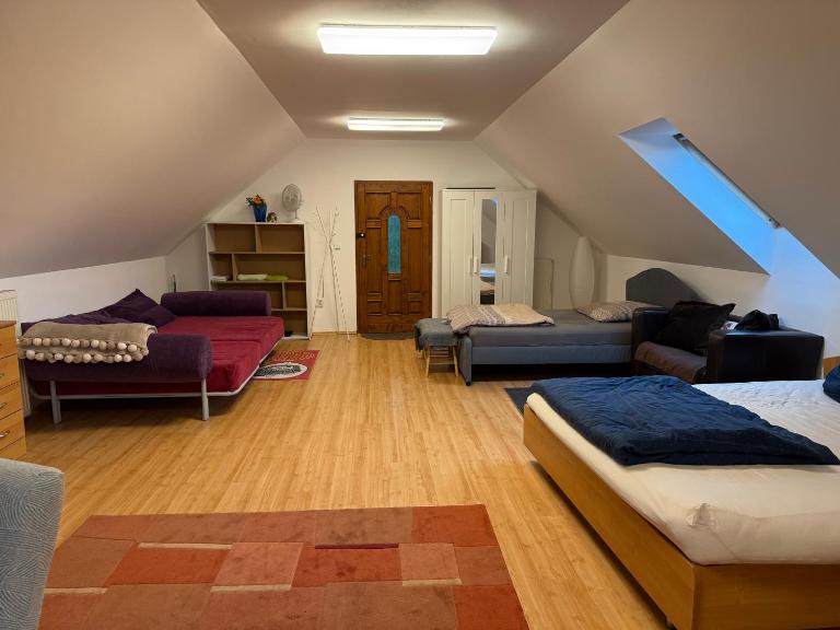 Ubytovanie pri lese a vode - B&B Hamuliakovo