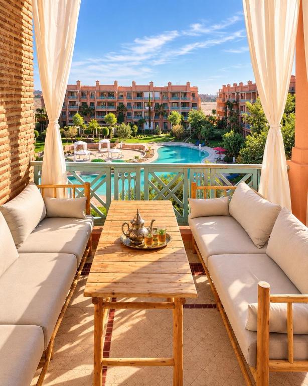 Chic Moroccan Vibes & Pool View - 2BR - B&B Marrakesh