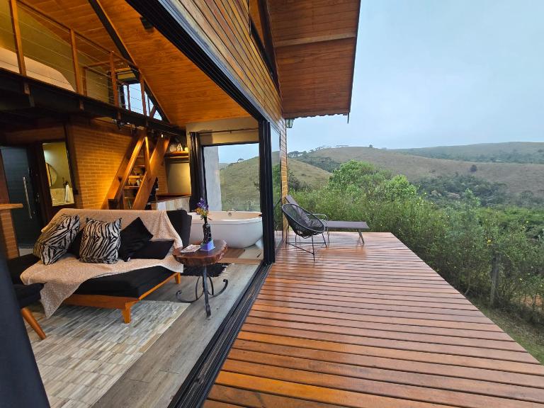 Chalé Canário com Lareira, Hidromassagem Acima das Nuvens - Ferienwohnung Campos do Jordão