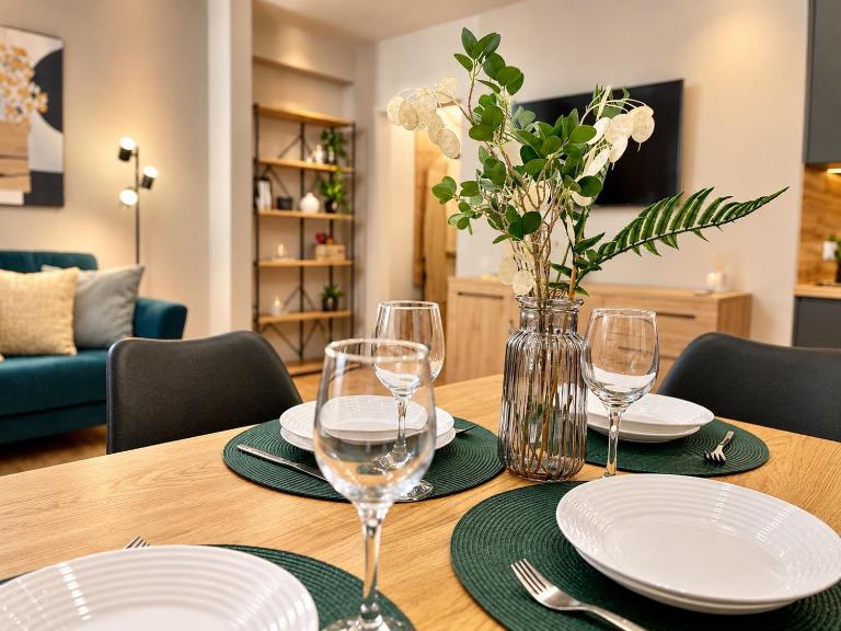 New Stylish Apartment City Center Self Check-In - B&B Narva