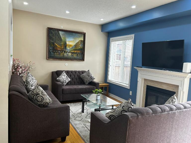 Avid vacation palace in Castlemore , Brampton - Ferienwohnung Brampton