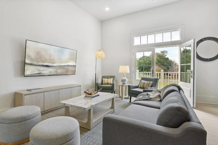 Gulf Coast Condo Old Town BSL - B&B Bay Saint Louis