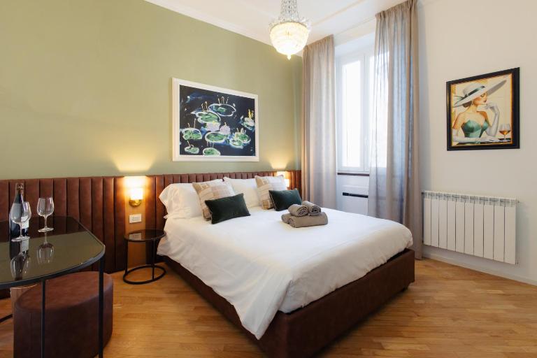 Lake Vibes Suites by "The House Of Travelers" - Bed and Breakfast Como