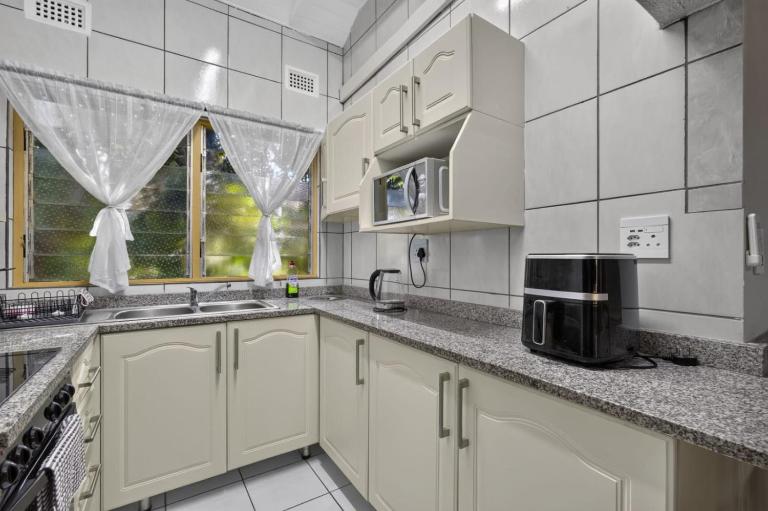 Manzini Chalets No4 Sunset Corner - B&B Saint Lucia