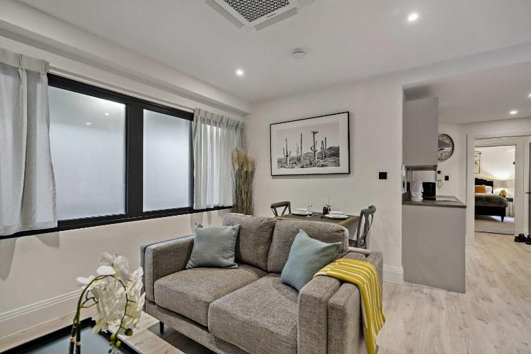 Platform One Apartments - Abbey - B&B Reading