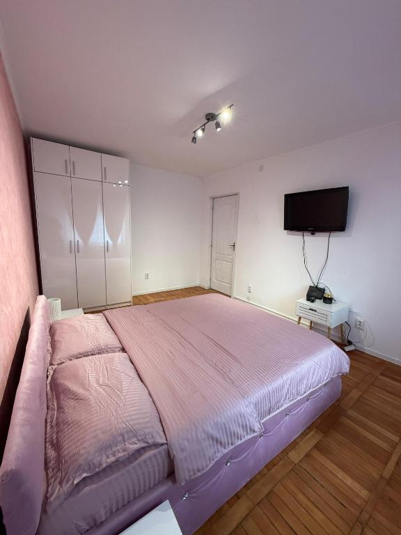 Loredana - Ferienwohnung Ploieşti