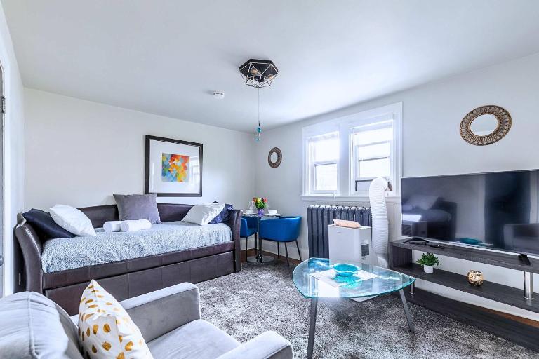 Stylish 1BR Apartment - Heart of James South Hamilton - Bed and Breakfast Hamilton