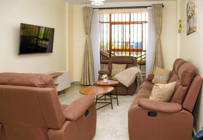 Luxurious 2 bed in CBD with swimming pool - B&B Nakuru