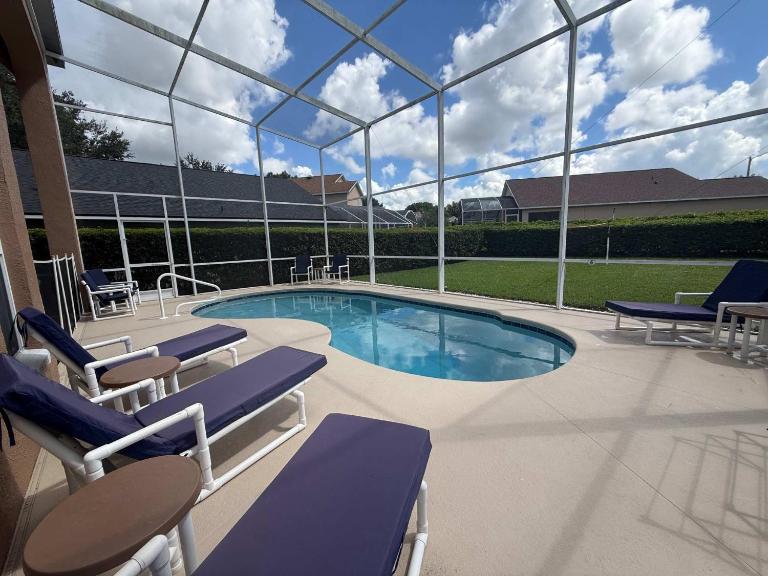 Southern Dunes Holiday Home Private Pool Area - B&B Haines City