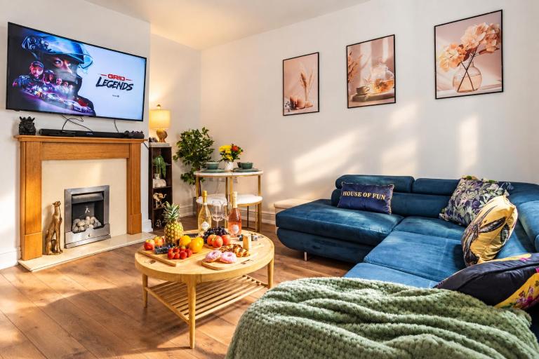15 PPL - House - Hot Tube - Airport - A38-A50 - Parking - B&B Burton upon Trent