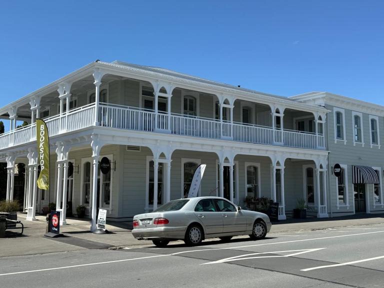 Altitude Apartment, Martinborough - B&B Martinborough