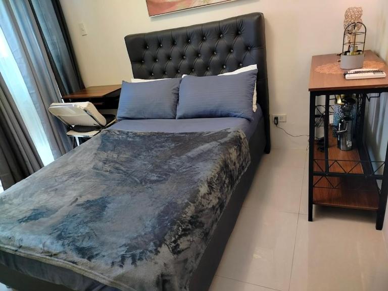 Studio Condo Beside Abreeza Mall - Chambres d'hôtes Davao