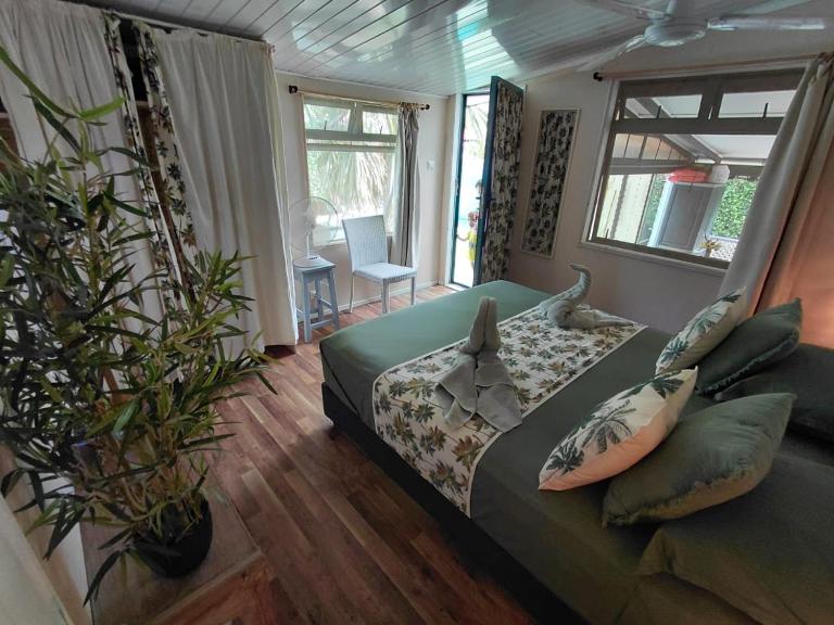 Teavapiti Lodge - Bed and Breakfast Uturoa