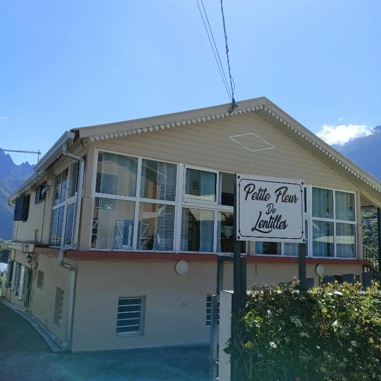 Petite Fleur de Lentilles 3 - B&B Cilaos