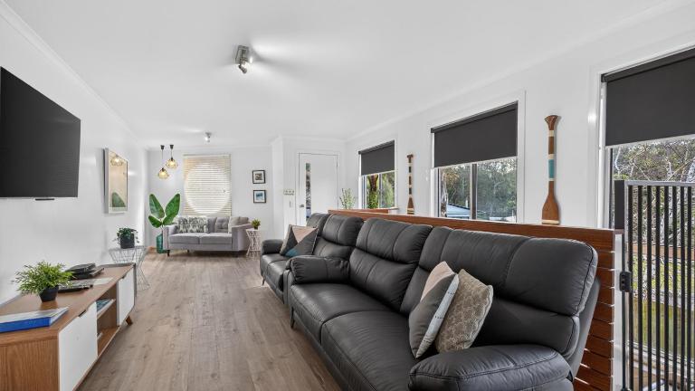 Lake House - Cosy Coastal Getaway - B&B Lake Tyers