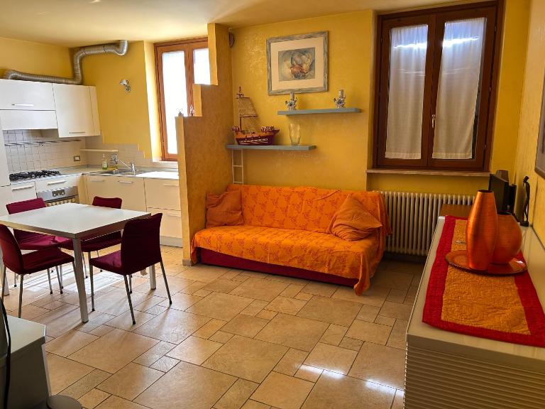 Rosemary 2 - B&B Fano