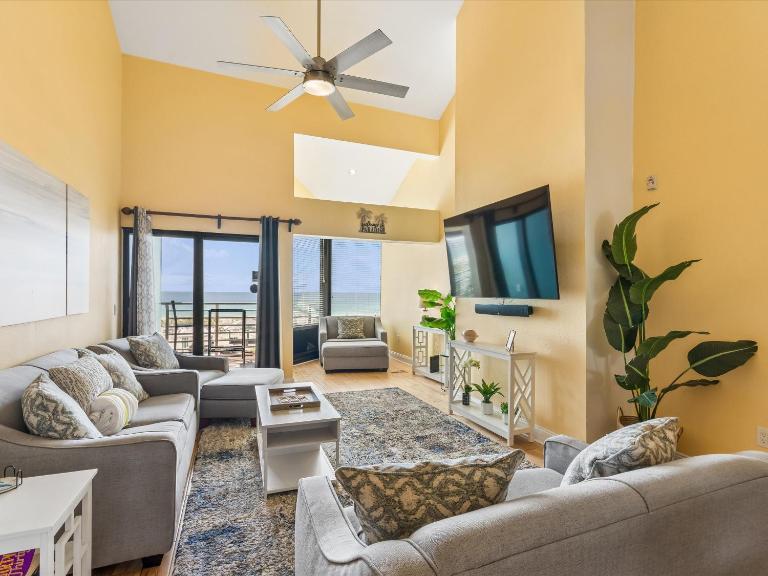 Palm Beach Club #247 - B&B Pensacola Beach