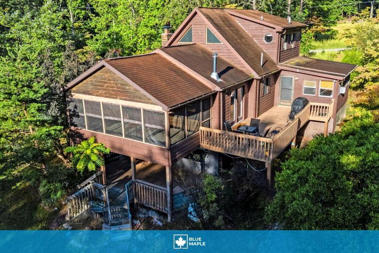 Group-friendly cabin w hot tub & deck - Chambres d'hôtes Great Cacapon