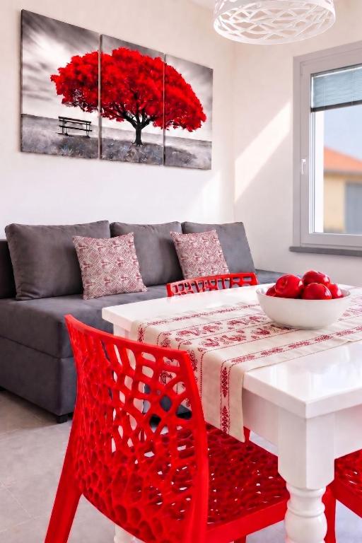 Private RED Apartment at Palma de Sols No Shared Living Spaces - B&B Sant'Antioco