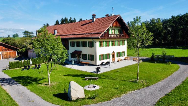 Weidenhof Waldherr - Bed and Breakfast Huglfing