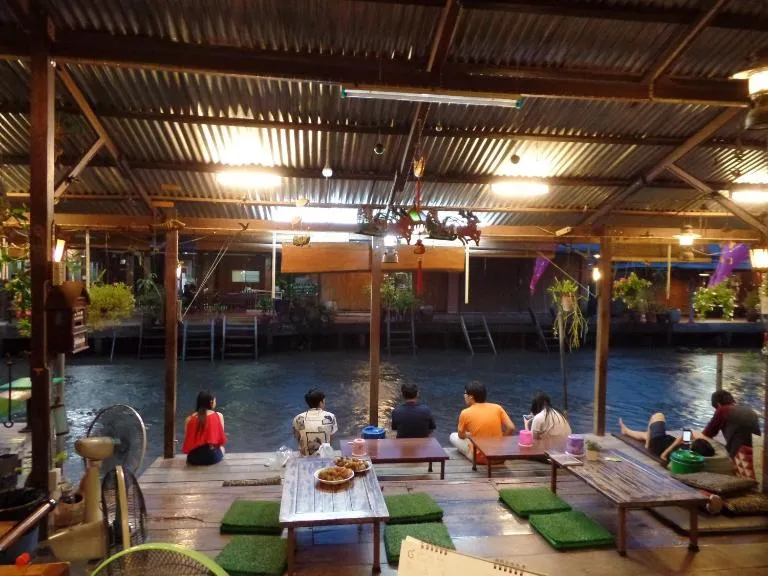 Ban Mae Arom - B&B Amphawa