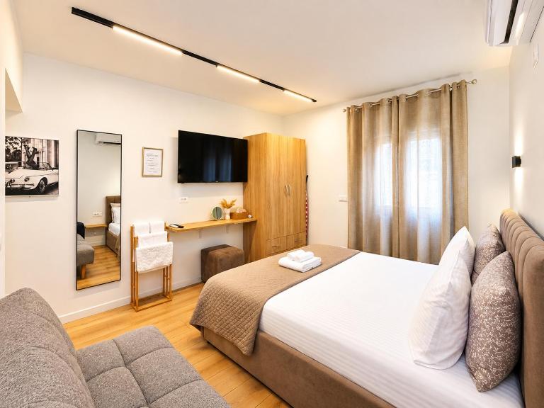 Bllok Scandi Apartments 1 Self-check-in Tirana - Bed and Breakfast Tirana