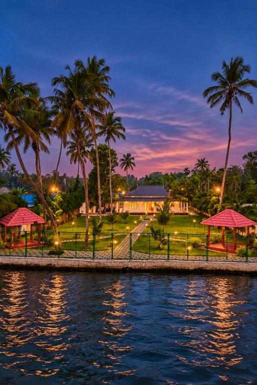 The White Lotus Ashtamudi by VOYE HOMES - Pet Friendly & Events Welcome - B&B Kollam