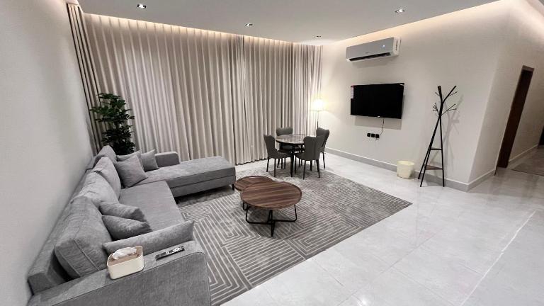 شقة فاخرة 3 غرف نوم في الخبر Luxury 3 bedroom apartment - Chambres d'hôtes Khobar