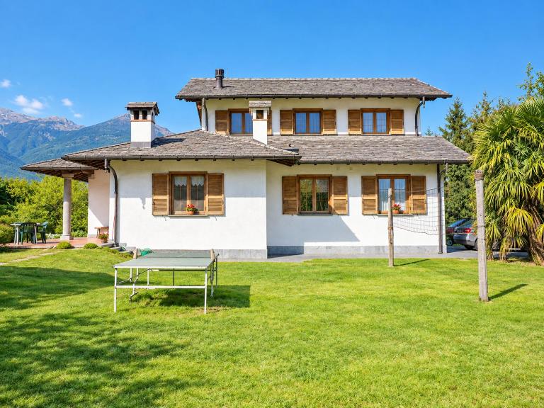 Appartamento Vela - Ferienwohnung Colico Piano