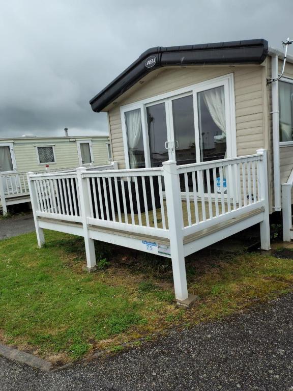 6 berth caravan at Orchards Haven in Clacton-on-Sea, Essex ref 15075F - Ferienwohnung Saint Osyth