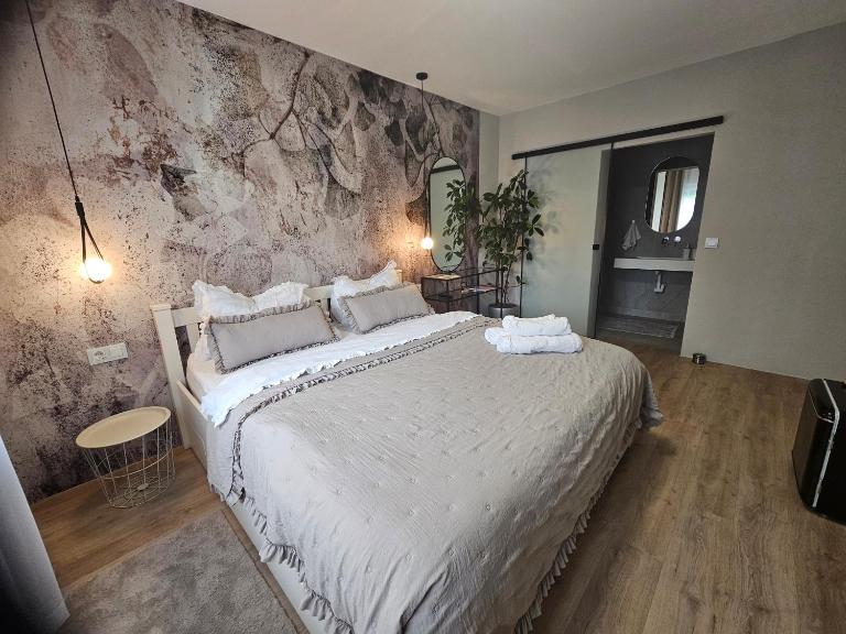 Margo Gästezimmer- Wohlfühlen mit eigenem Eingang, Bad & Terrasse - B&B Oedt