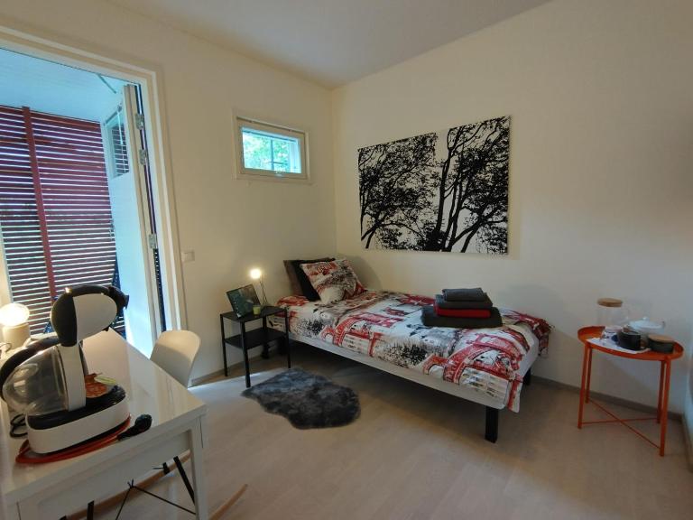 City & Forest Relax Room with Private Sauna & Garden - B&B Espoo