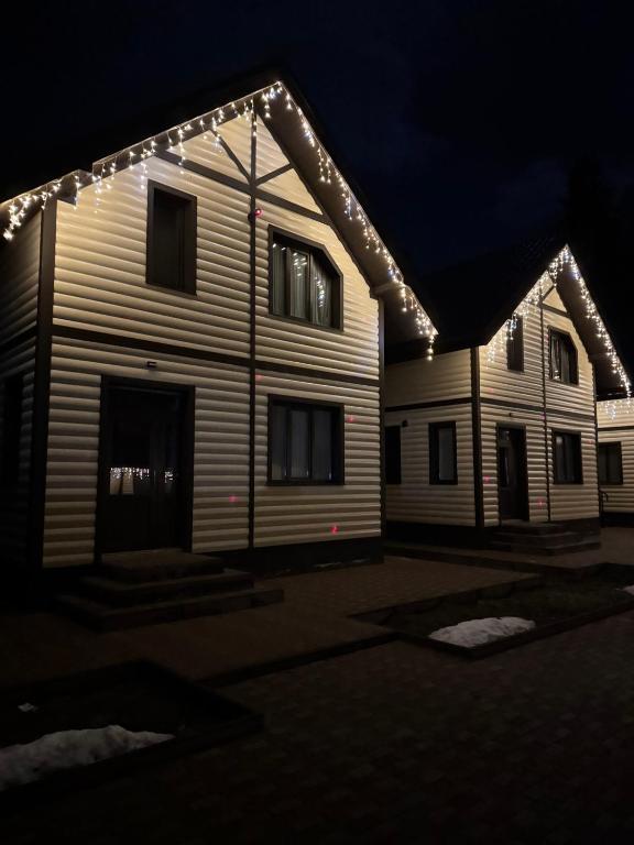 Комплекс відпочинку Котедж Затишок - B&B Mykulychyn