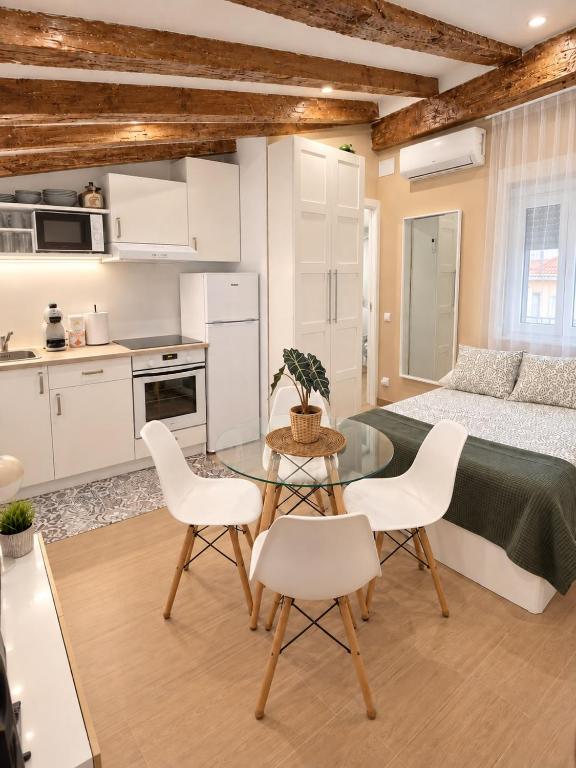 Habitación abuhardillada Deluxe - B&B Tortosa