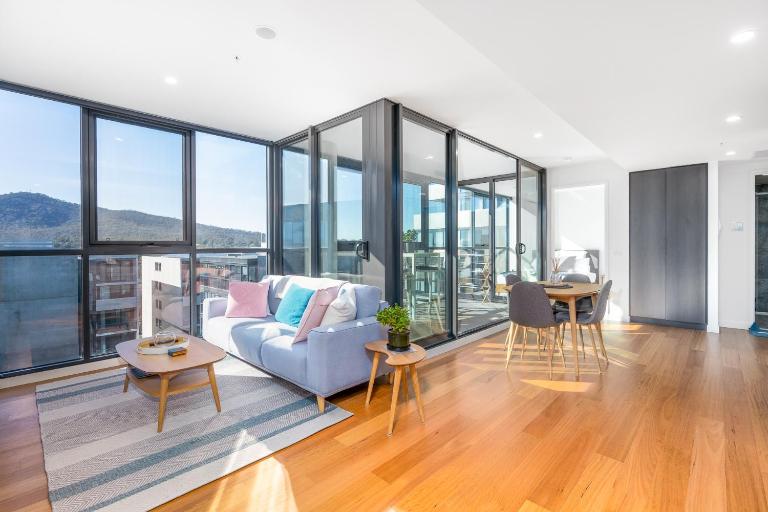 Perfectly Located Apartment near Canberra Centre - Hosted by Canstay - B&B Canberra