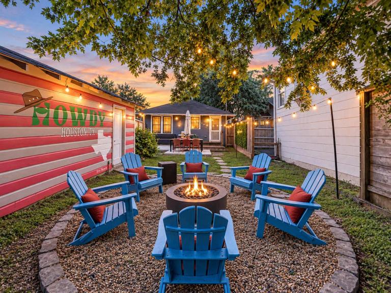 Honky Tonk Heights Home I 2 Kings I EV I Fire Pit - B&B Houston