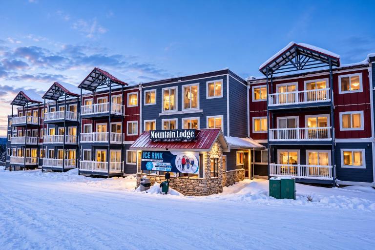 ML 343 Ski-InOut Island Kitchen Steps to Ballhooter Sleeps 6 - Chambres d'hôtes Snowshoe