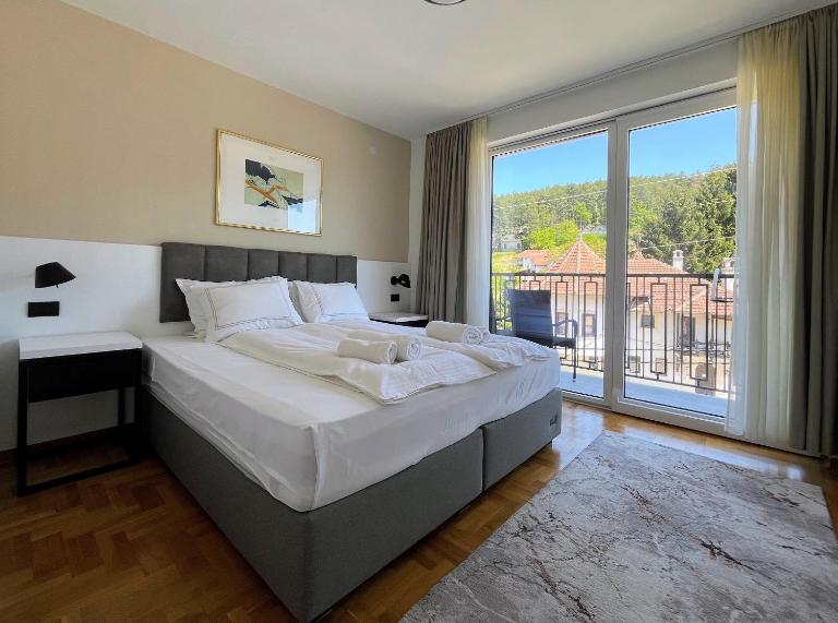 Vila Simfonija with Free parking - B&B Vrnjačka Banja