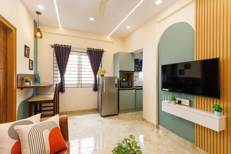Garden View Move-Inn 1BHK with Balcony Koramangala - B&B Bengaluru