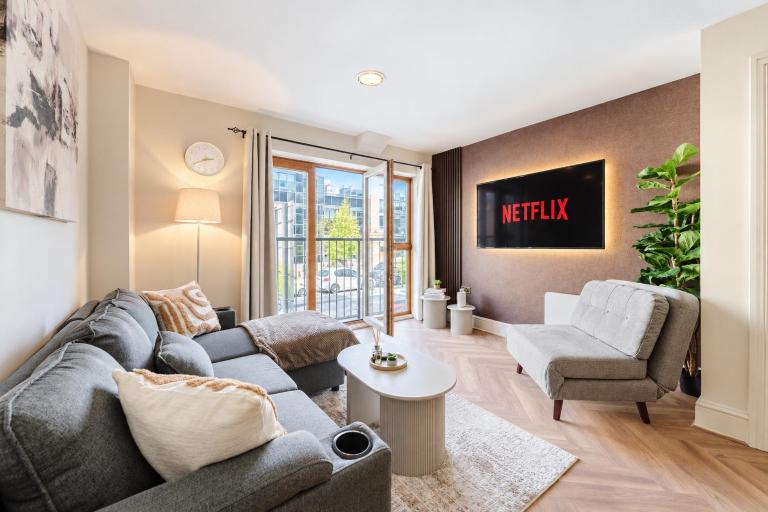 Luxury 1BR City View - Piccadilly - AO Arena - Sleeps 5 - B&B Manchester