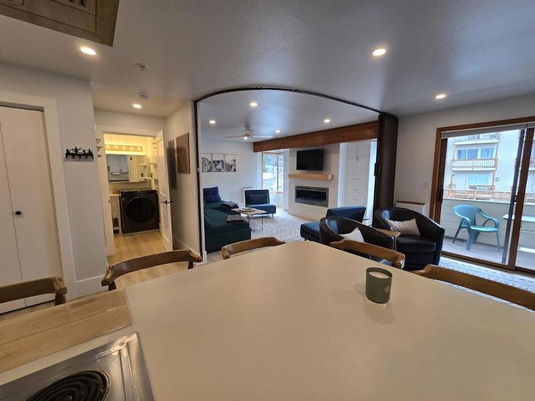 Second-Floor Base Studio w Murphy Bed Near Alyeska - Ferienwohnung Girdwood