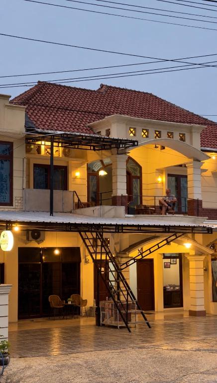HARMONI GUEST HOUSE tumpak sewu - B&B Sumberbopong