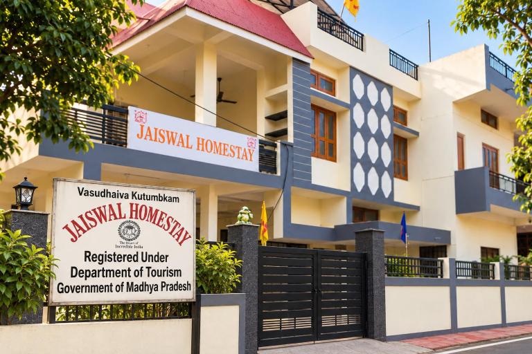 Jaiswal Homestay - B&B Jabalpur
