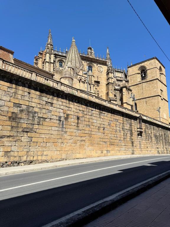 Las Dos Catedrales 2 - Bed and Breakfast Plasencia