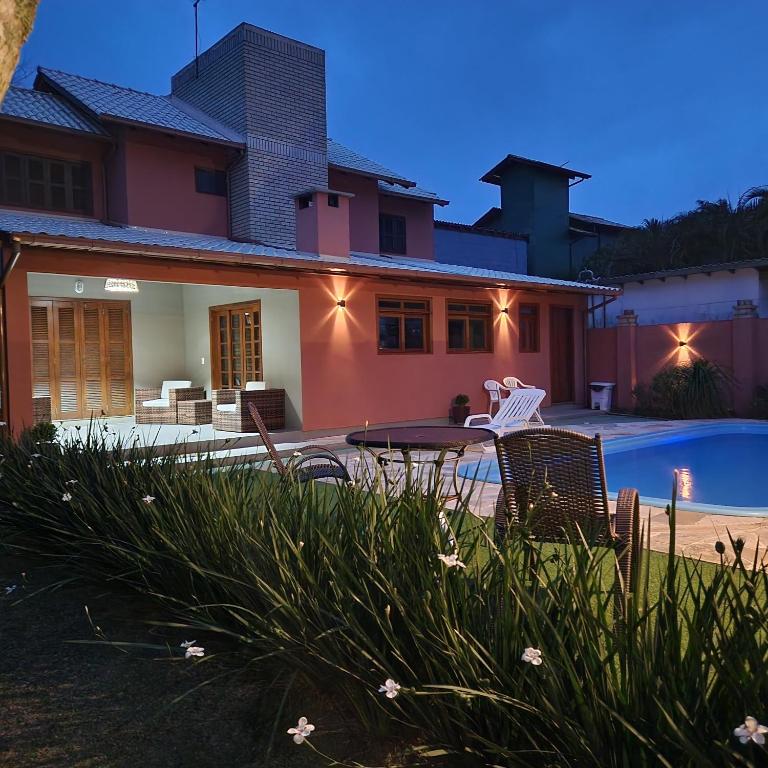 Casa 3 Partiu Praia SC Piscina privativa ótima localização - B&B Guarda do Embaú