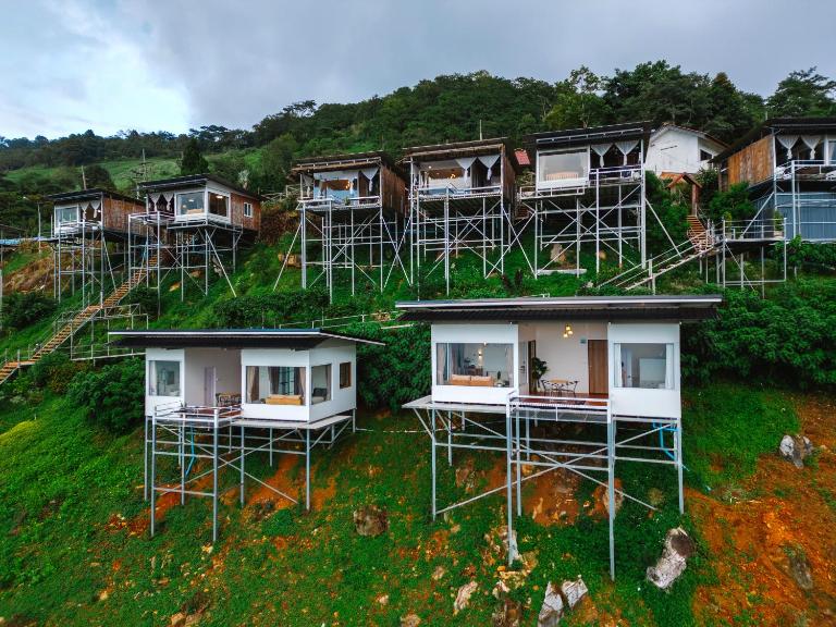 หลงฮักเขา ภูชี้ฟ้า Long Huk Kao Phuchifa - B&B Ban Huai Khu