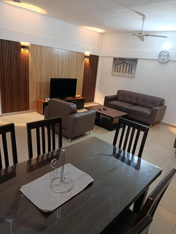 Magnifique Maison de ville Bord de mer Cotonou Fidrjossè - Chambres d'hôtes Cotonou