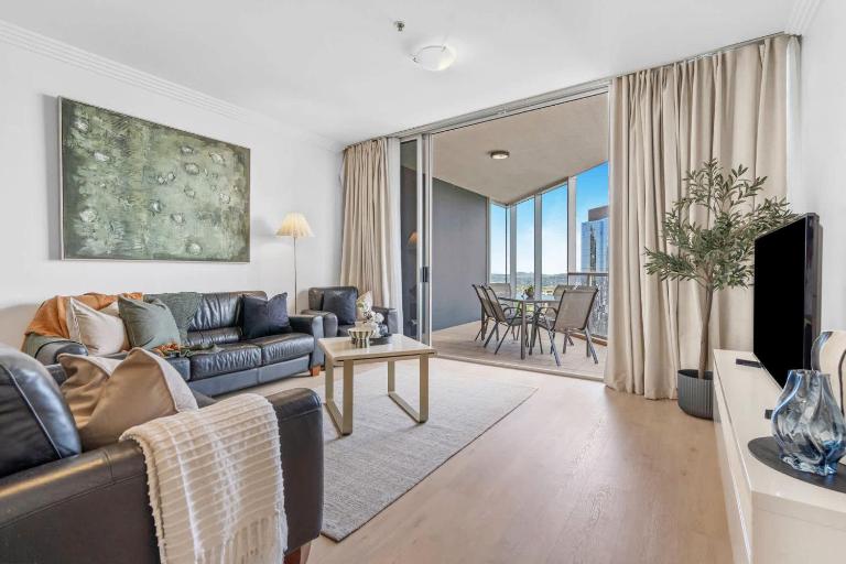 RYEVA Stays - Free Parking, Pool, Gym & Sauna - B&B Brisbane