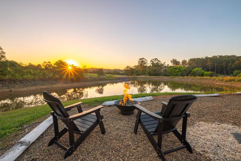 Widgereedoo Farm- Safari Sunset Tiny Home - B&B Tahmoor