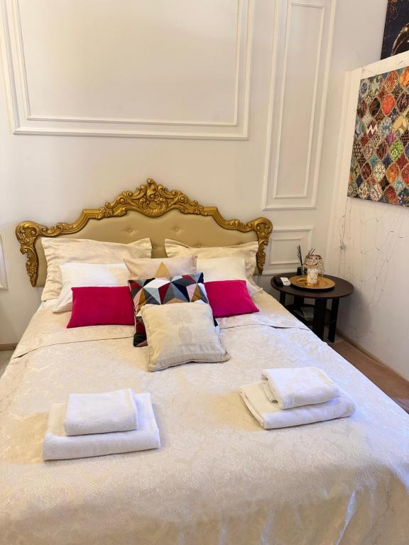 Vintage apartment Kotlyarska10 - Bed and Breakfast Lviv